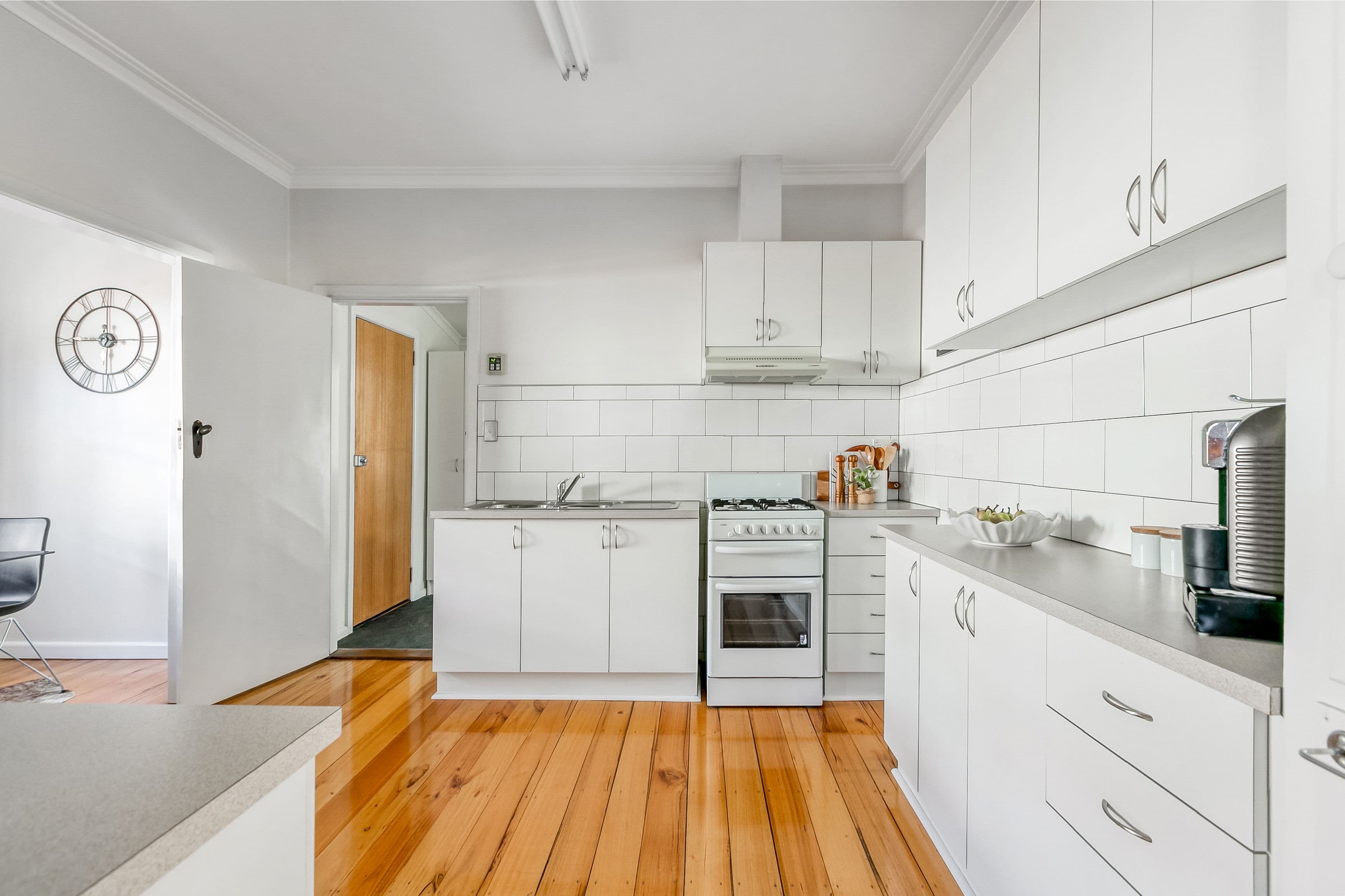 15 Kelverne Street, Reservoir VIC 3073, Reservoir - Thumbnail 3