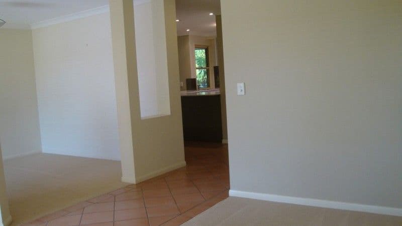 9 Gambier Crescent, PACIFIC PINES QLD 4211, Pacific Pines - Thumbnail 8