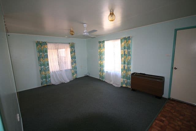 5 Whitlock Place, BILOELA QLD 4715, Biloela - Thumbnail 3