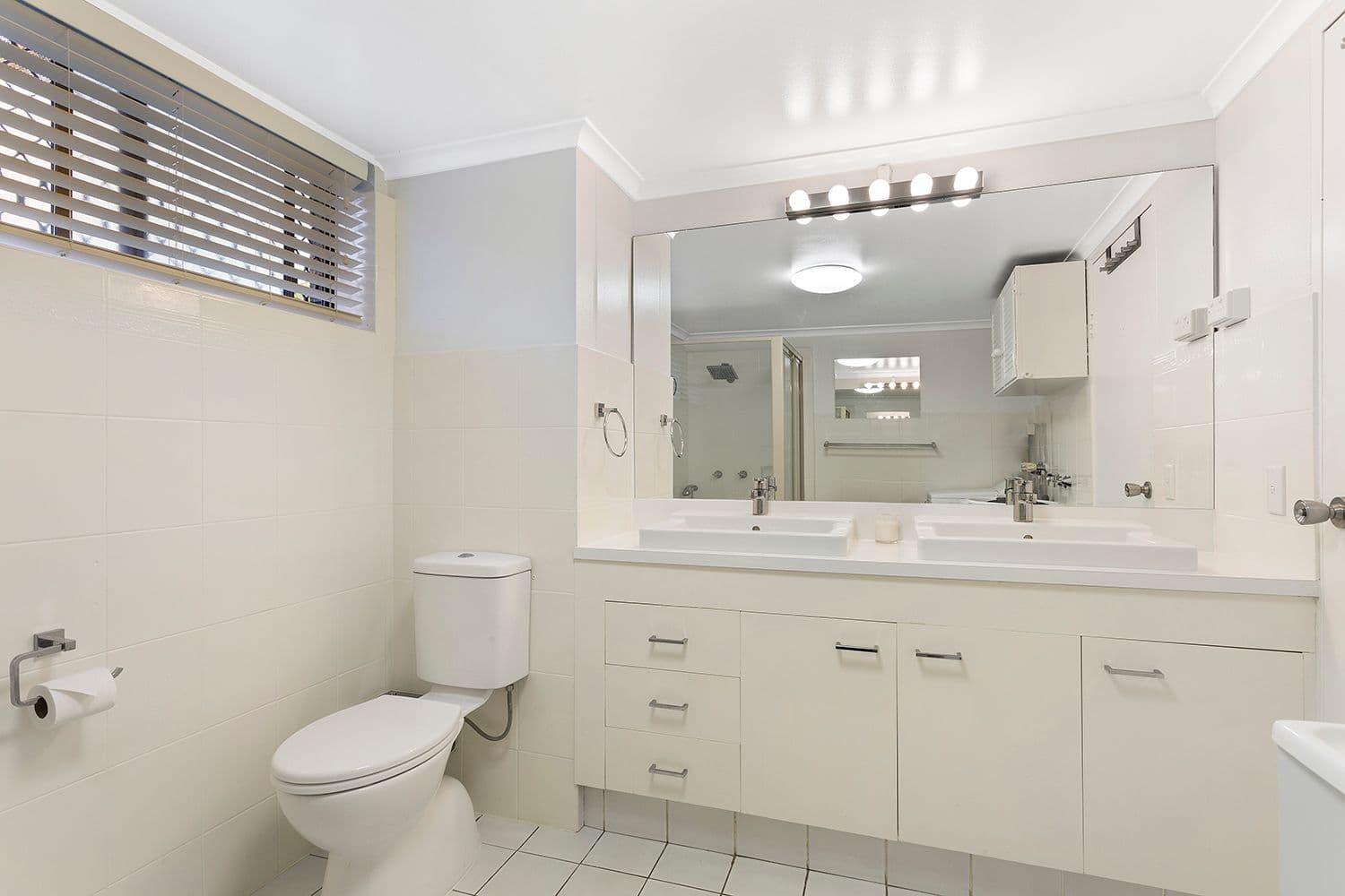 43 Karbunya Street, Mermaid Waters QLD 4218, Mermaid Waters - Thumbnail 8