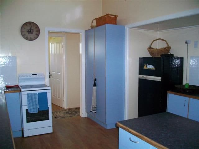 15 Quintin Street, ROMA QLD 4455, Roma - Thumbnail 2