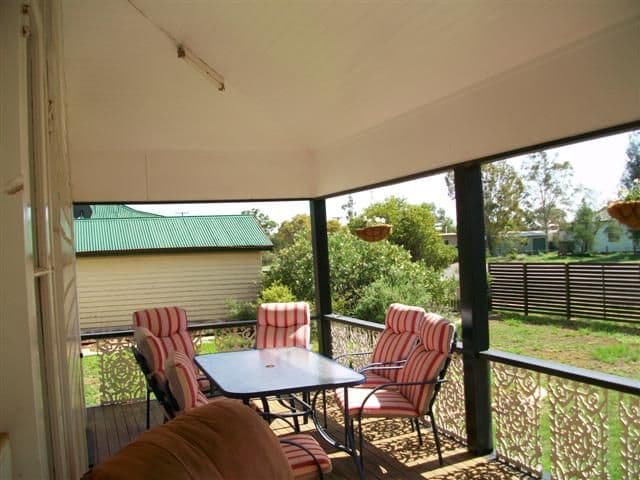 15 Quintin Street, ROMA QLD 4455, Roma - Thumbnail 3