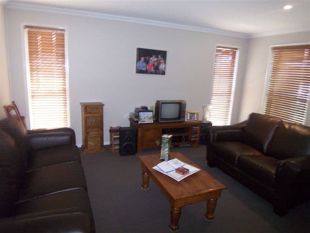 35  Hinchcliffe Drive, KEARNEYS SPRING QLD 4350, Kearneys Spring - Thumbnail 6