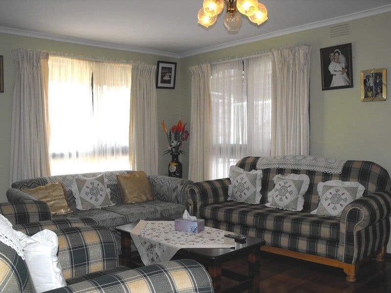 15 Cumberland Drive, THOMASTOWN VIC 3074, Thomastown - Thumbnail 3