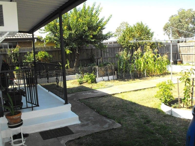 15 Cumberland Drive, THOMASTOWN VIC 3074, Thomastown - Thumbnail 4