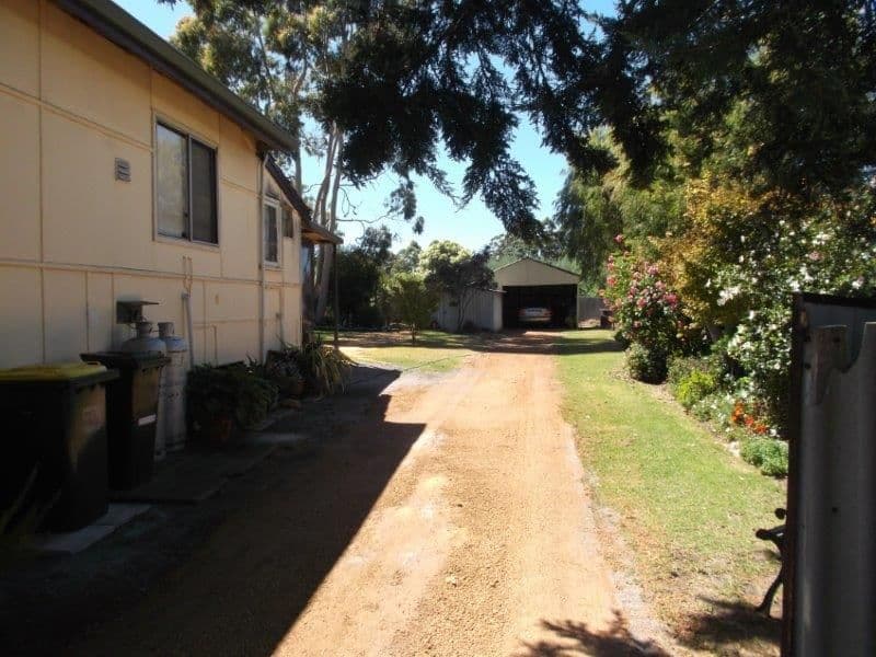 10 Devon Street, MANJIMUP WA 6258, Manjimup - Thumbnail 6