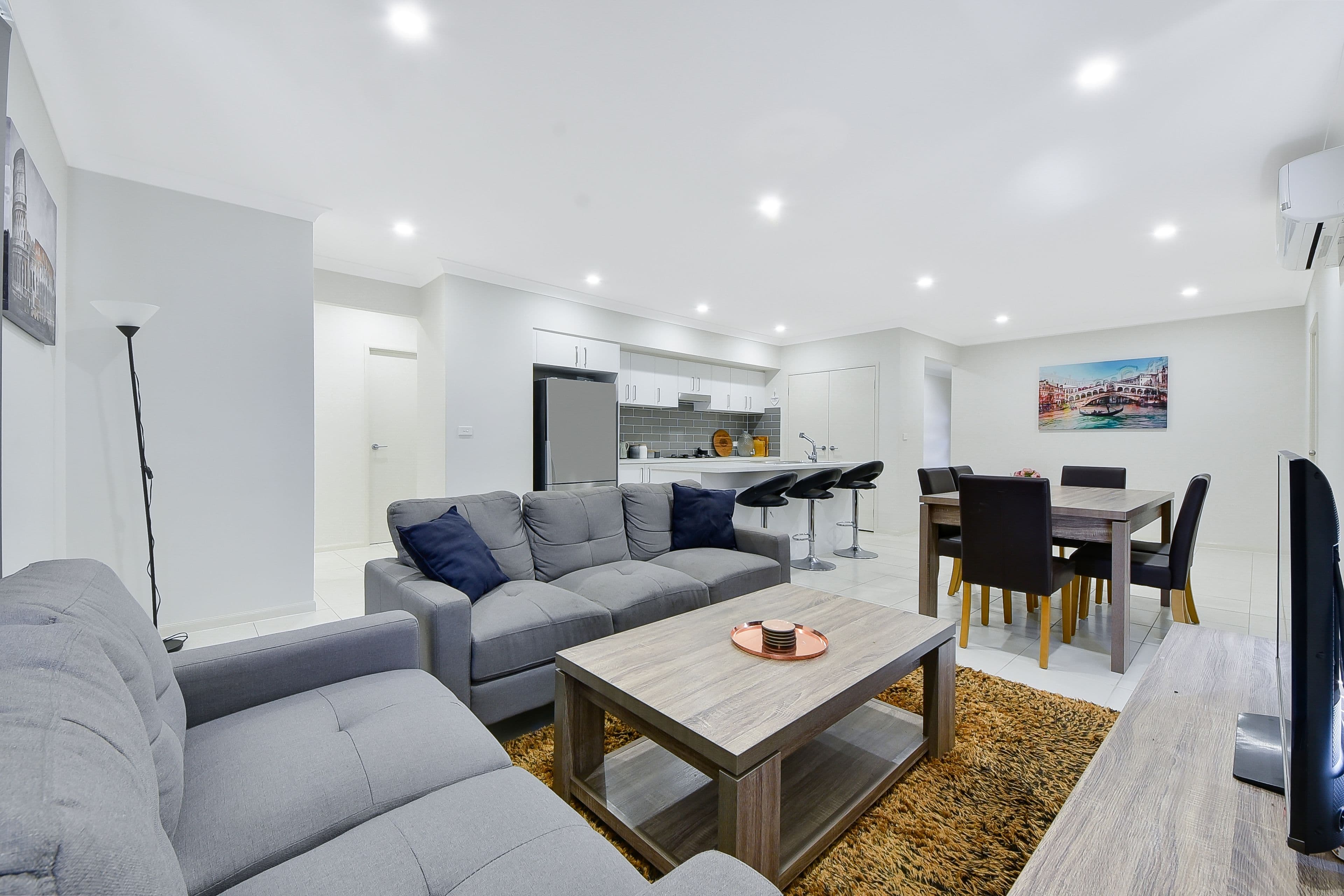 7 Fernleigh Court, Cobbitty - Thumbnail 2