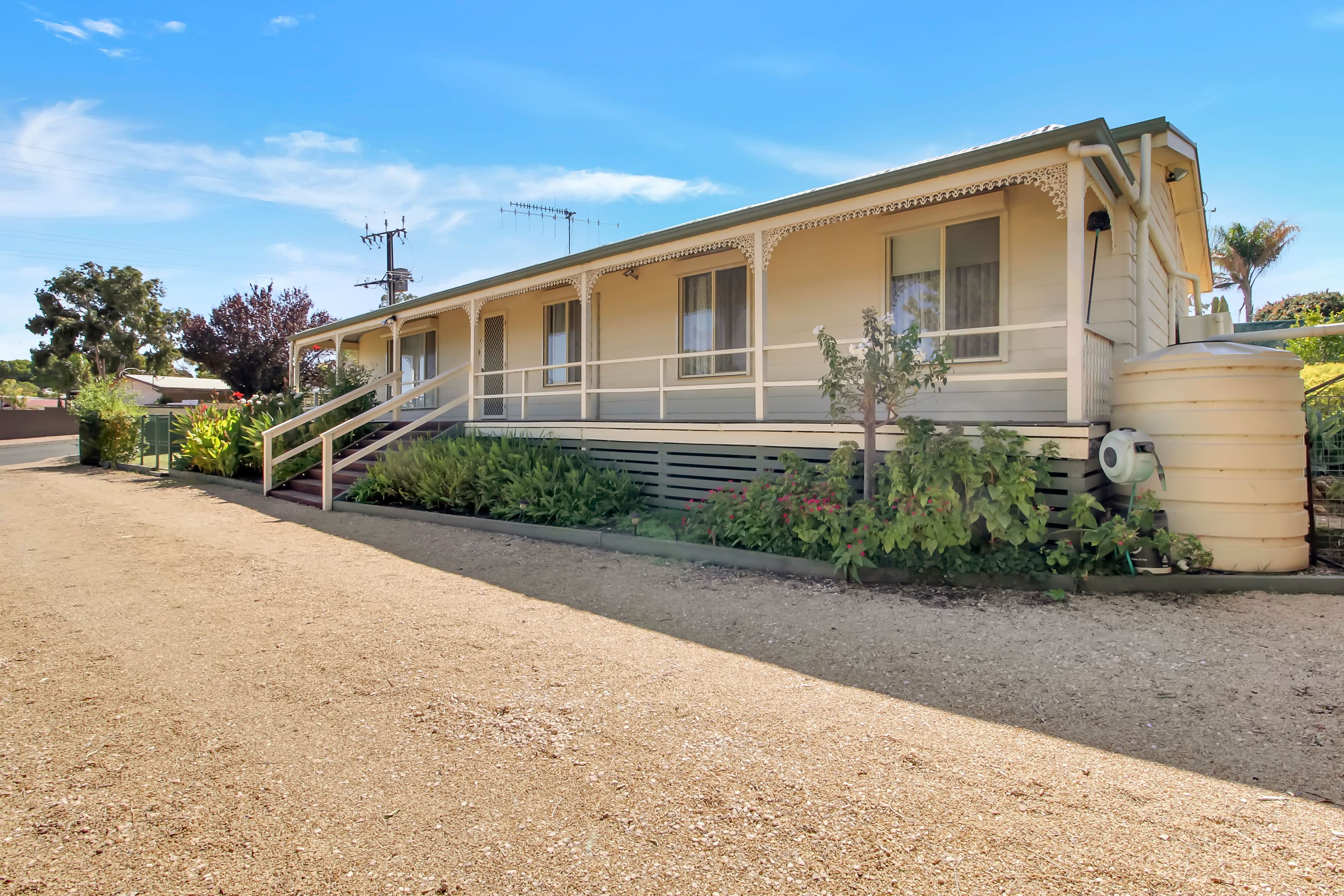 4 Elenore Avenue, Paringa SA 5340, Paringa - Thumbnail 2