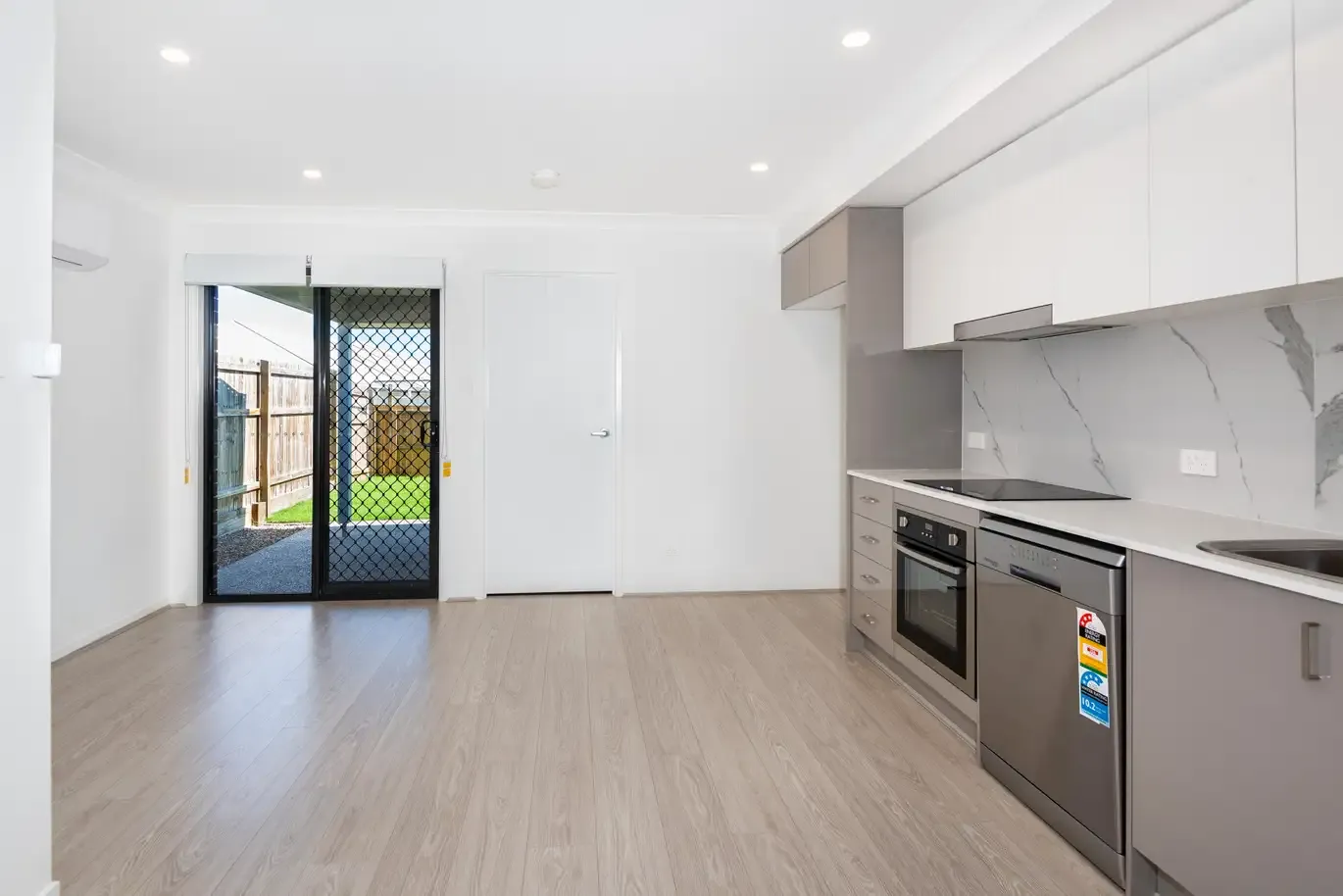 20 Hilary Street, Morayfield QLD 4506, Morayfield - Thumbnail 2