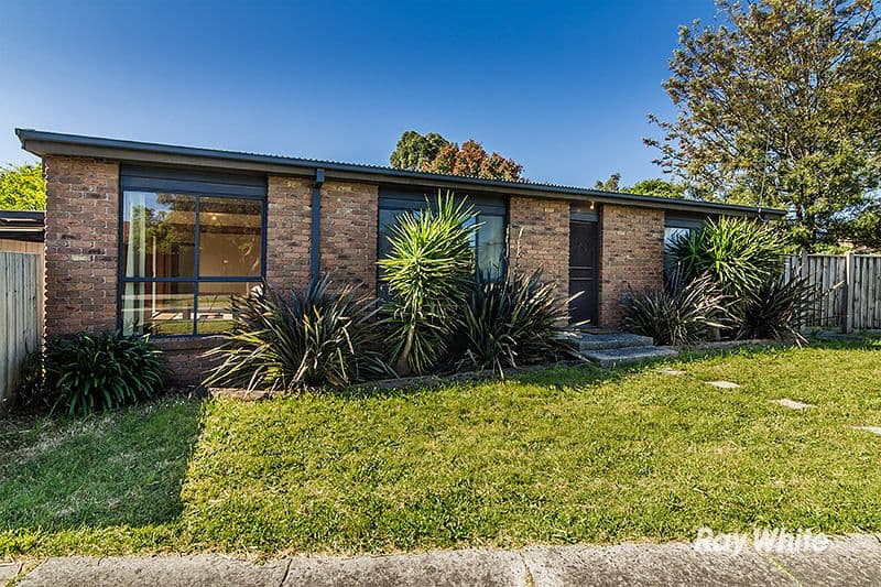 5 Roberts Road, Cranbourne VIC 3977, Cranbourne - Thumbnail 2