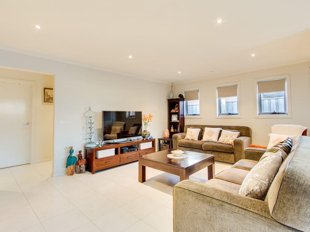 17 Claire Way, Tarneit VIC 3029, Tarneit - Thumbnail 3