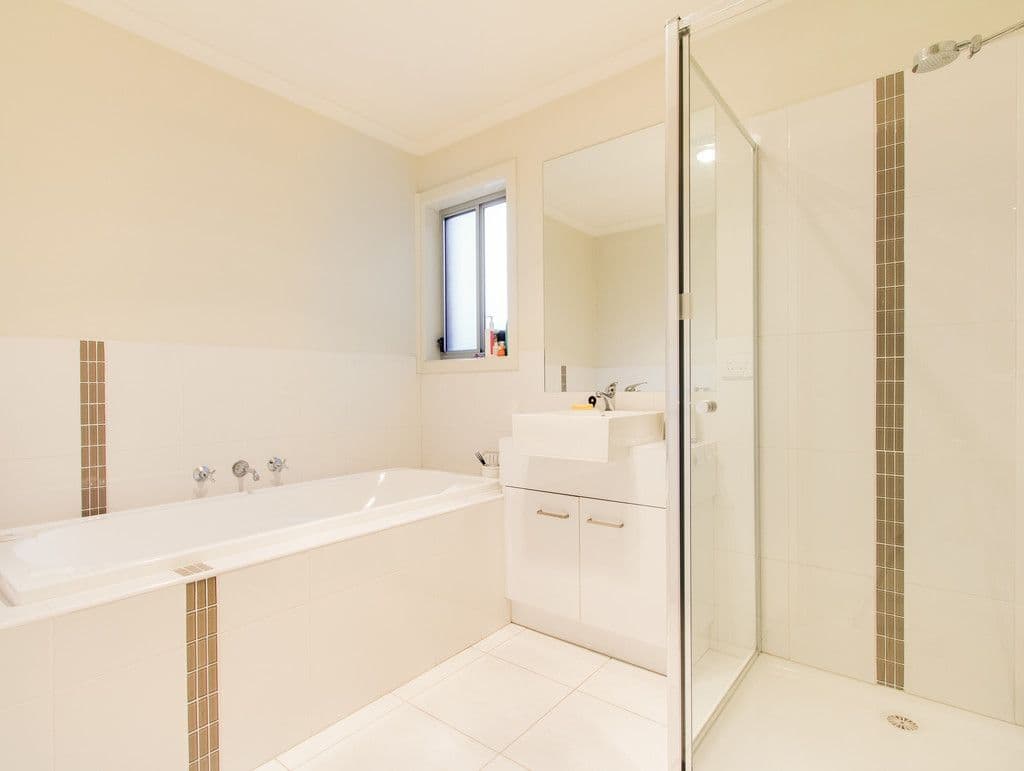 17 Claire Way, Tarneit VIC 3029, Tarneit - Thumbnail 7