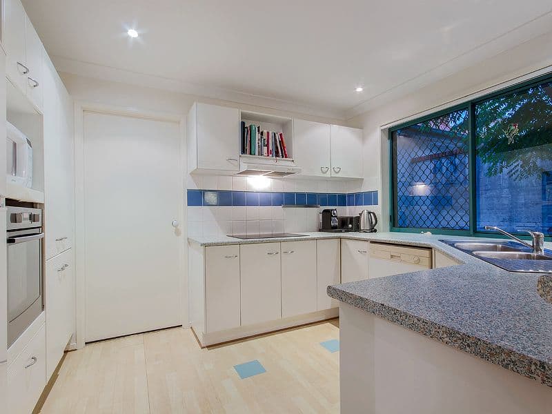 9 Exbridge Court, MUDGEERABA QLD 4213, Mudgeeraba - Thumbnail 5