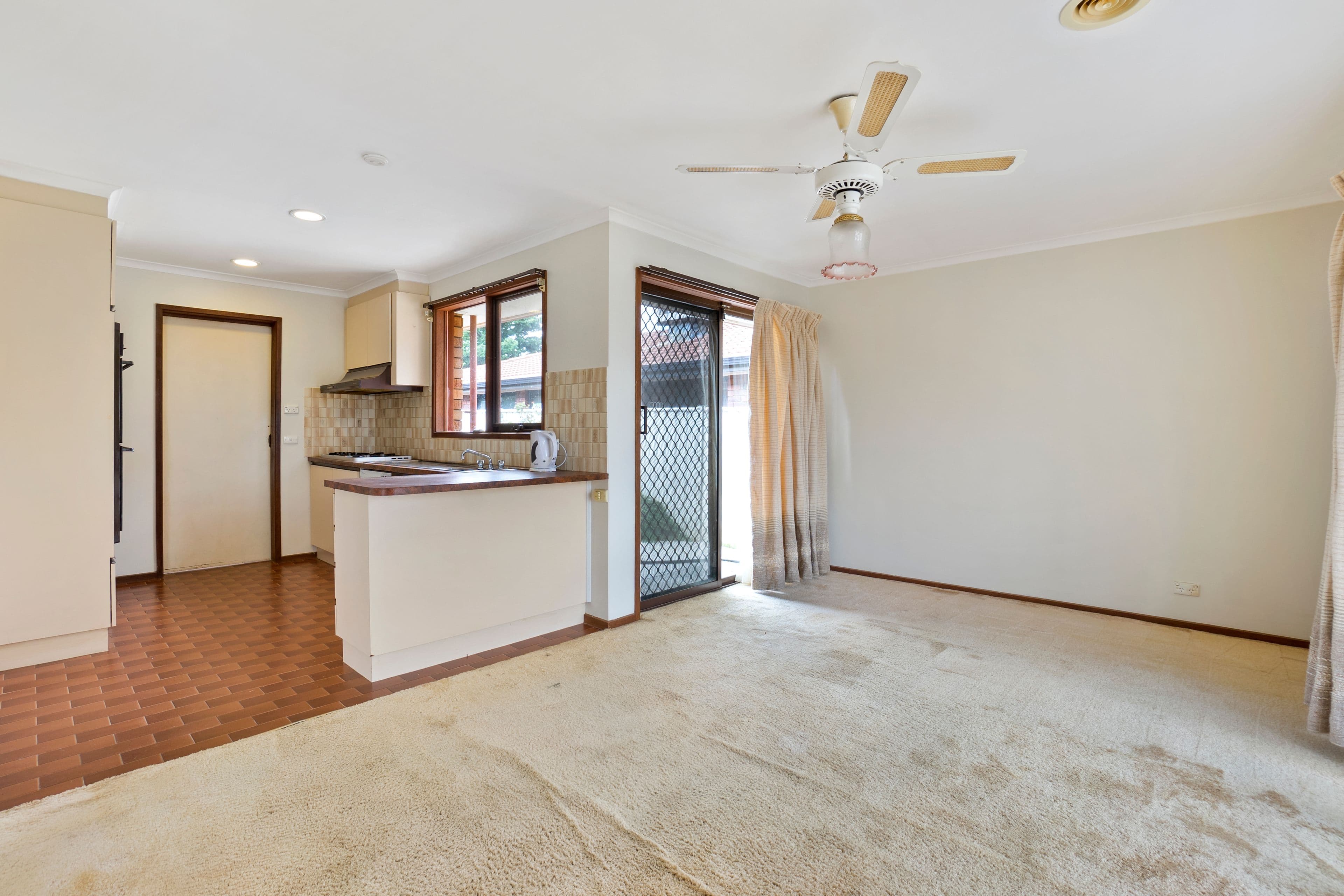 12 Acheron Crescent, Werribee VIC 3030, Werribee - Thumbnail 5