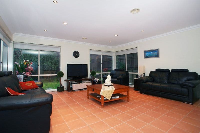 12 Shirvington Place, DONVALE VIC 3111, Donvale - Thumbnail 2