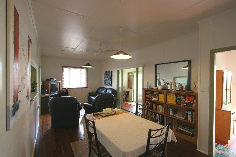 10 Halpin Street, BUNDABERG QLD 4670, Bundaberg Central - Thumbnail 4