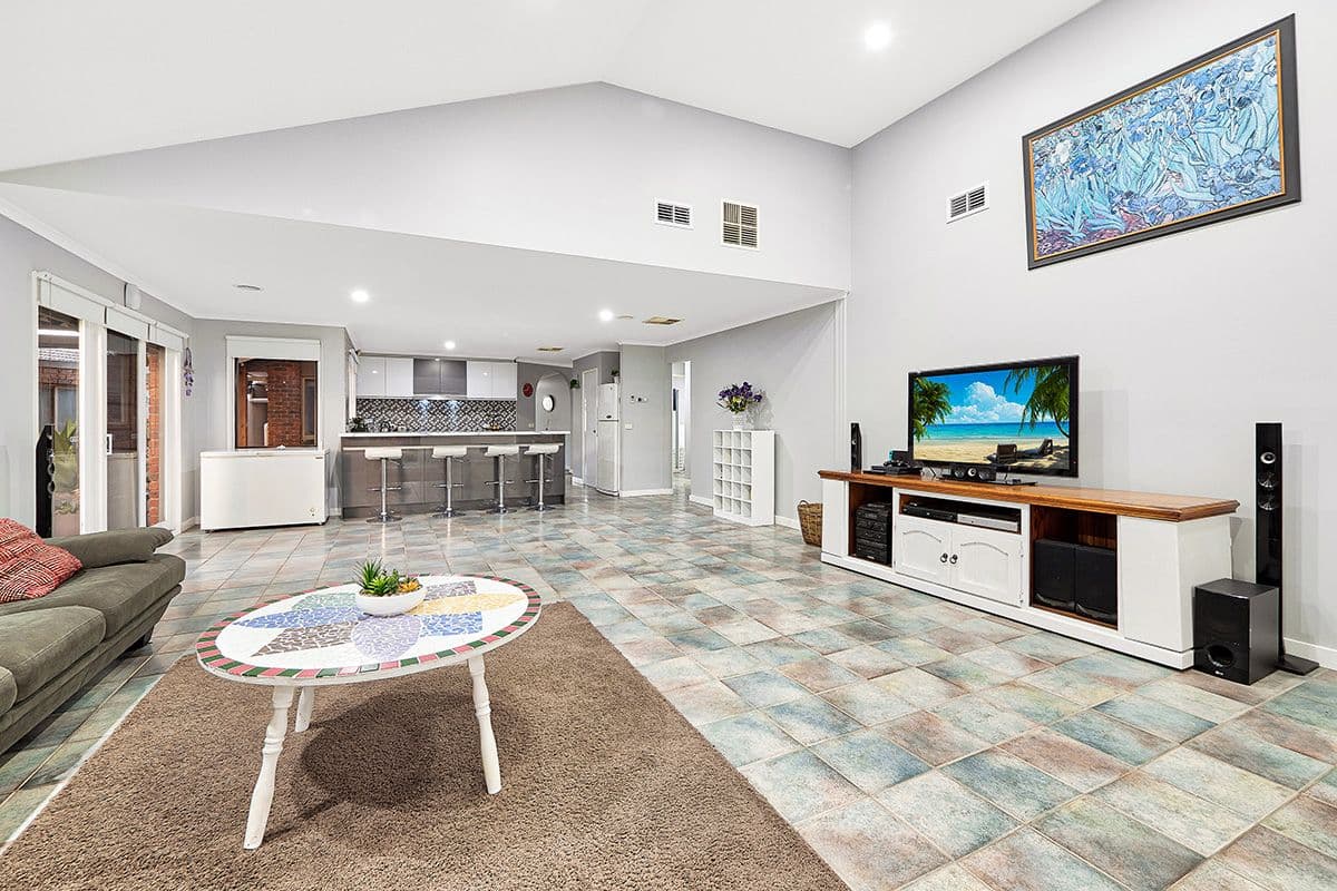 15 Cumquat Court, Cranbourne North VIC 3977, Cranbourne North - Thumbnail 7