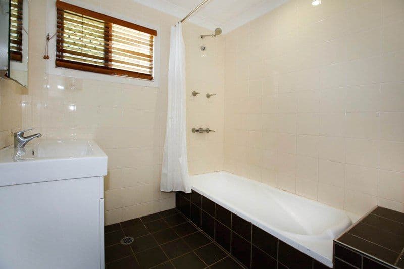 24 Ruby Round, KELSO QLD 4815, Kelso - Thumbnail 6