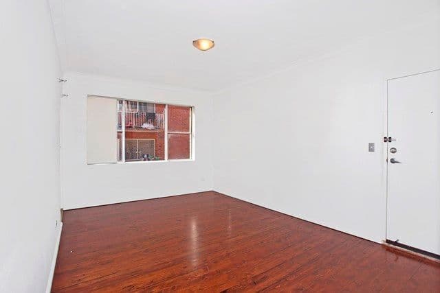4 KATHLEEN Street, WILEY PARK NSW 2195, Wiley Park - Thumbnail 2