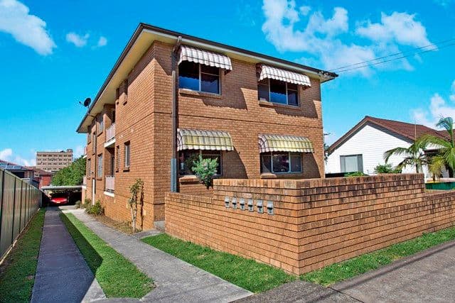 4 KATHLEEN Street, WILEY PARK NSW 2195, Wiley Park - Thumbnail 3