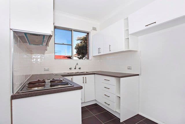4 KATHLEEN Street, WILEY PARK NSW 2195, Wiley Park - Thumbnail 4