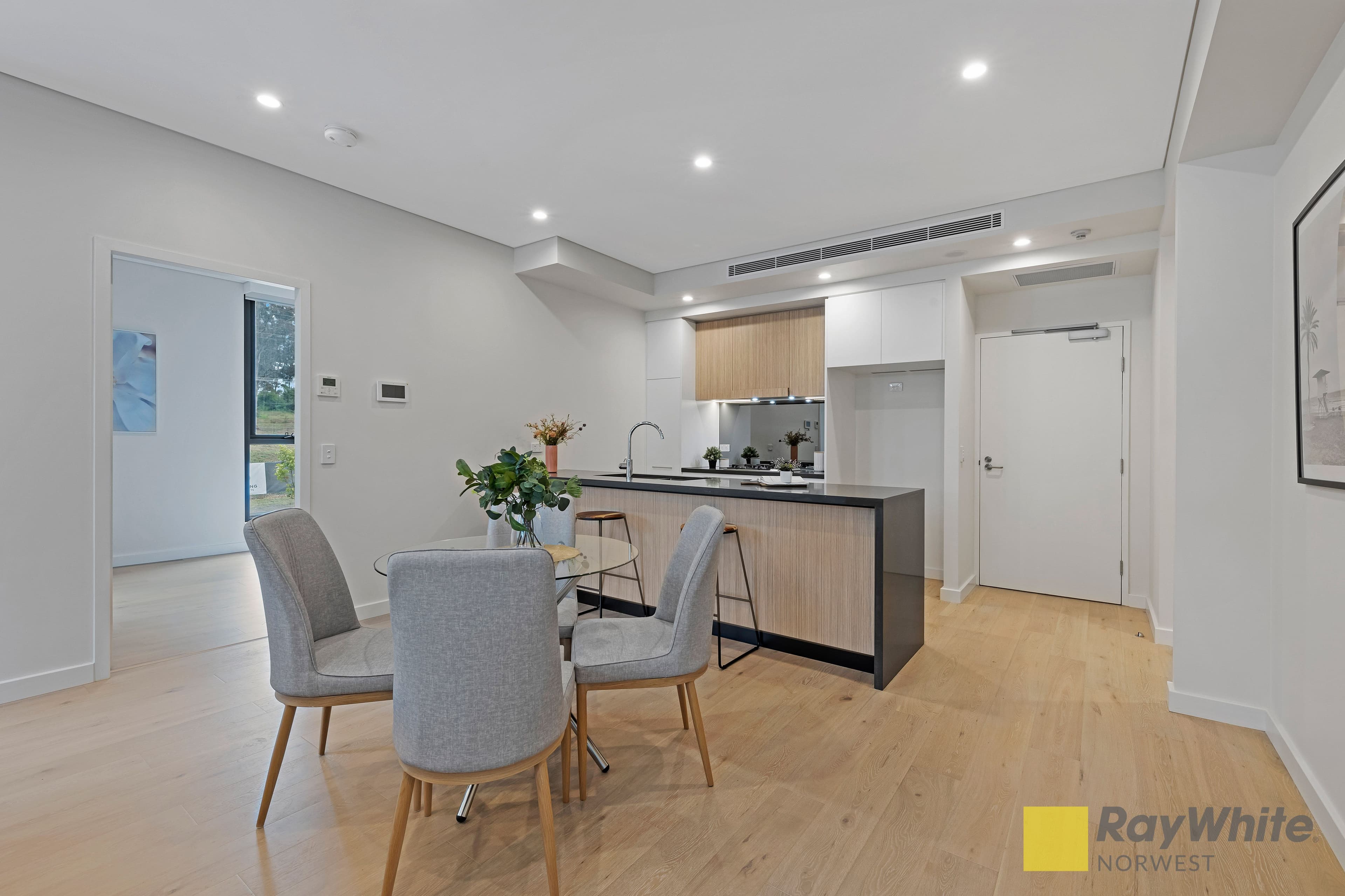 2 Burrendong Crescent, Rouse Hill NSW 2155, Rouse Hill - Thumbnail 4