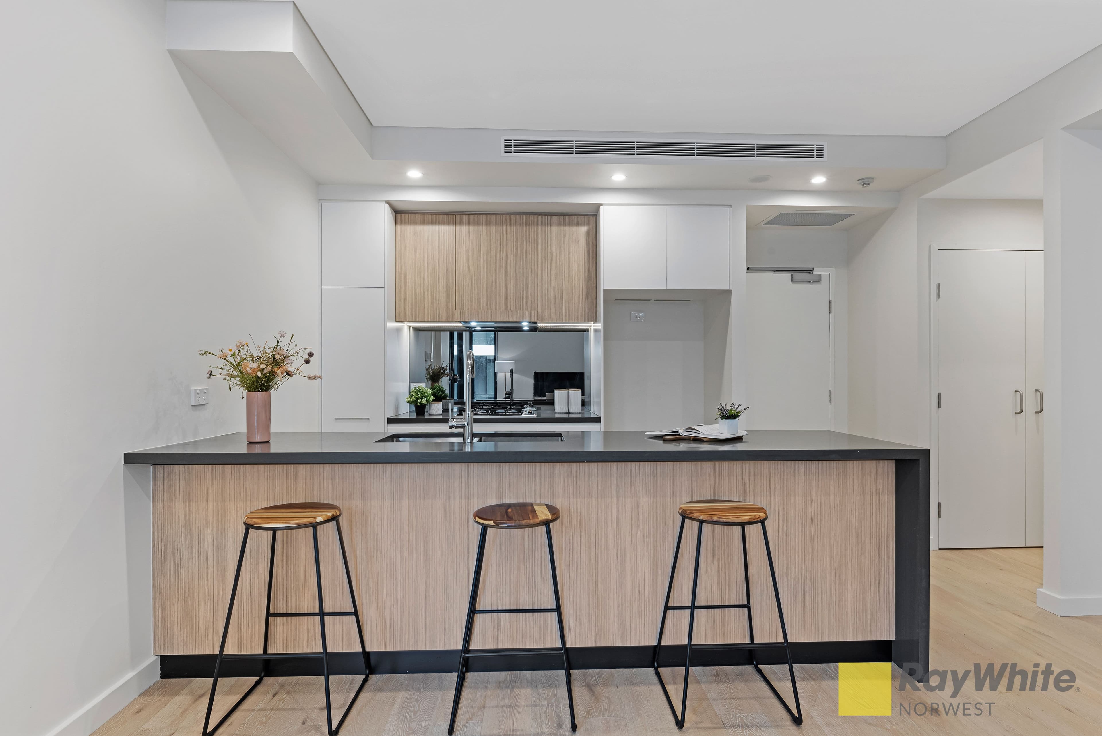 2 Burrendong Crescent, Rouse Hill NSW 2155, Rouse Hill - Thumbnail 5