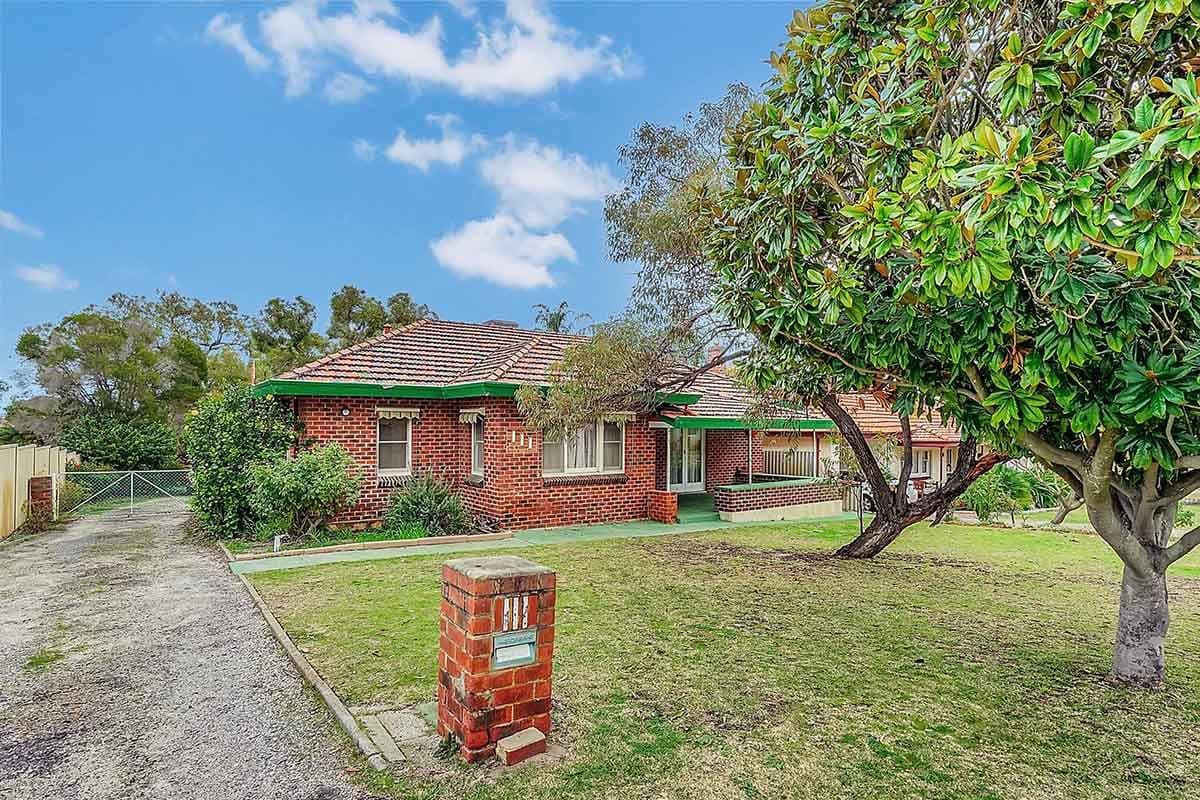 111 The Strand, Bedford WA 6052, Bedford - Thumbnail 2