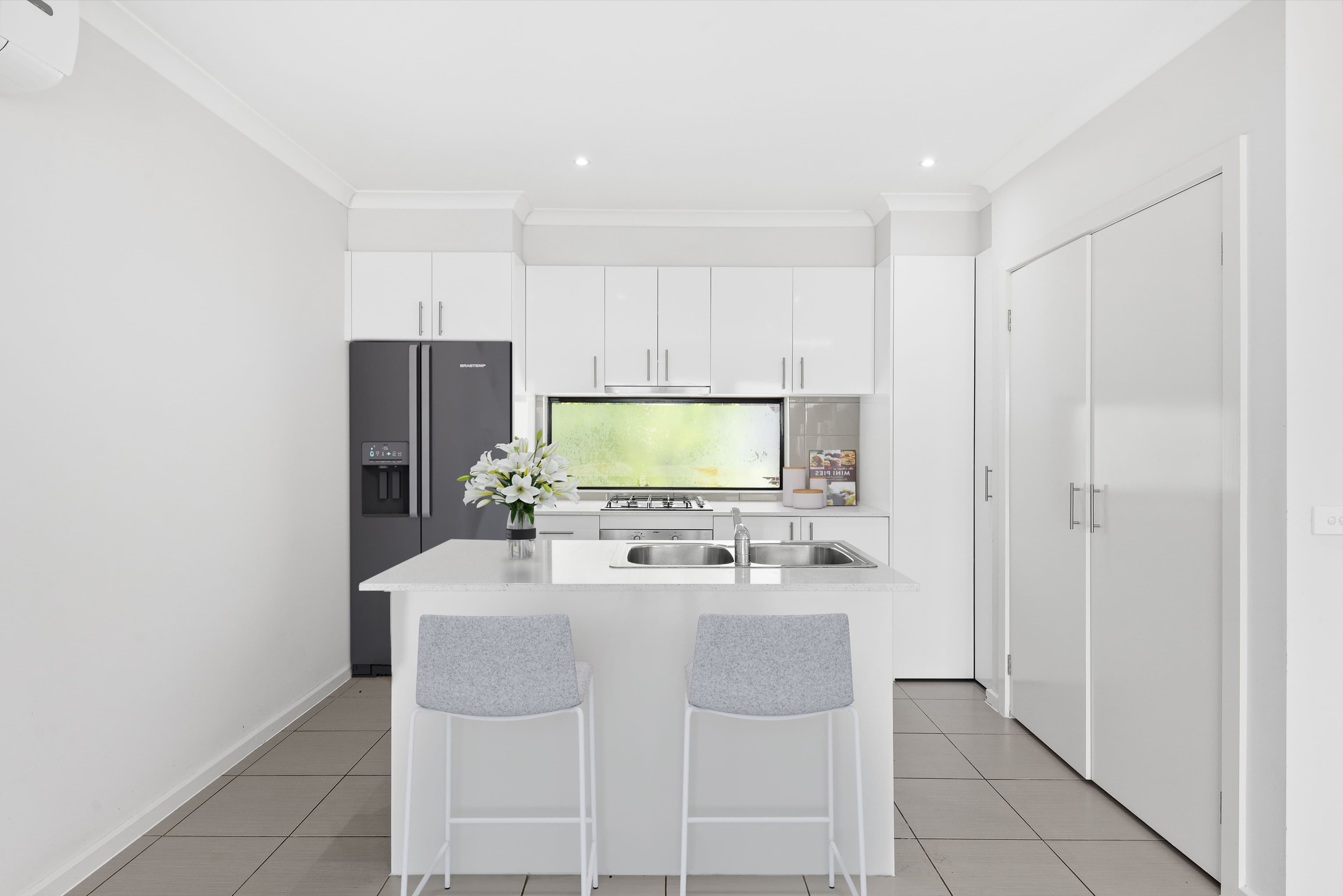 41 Cornish Street, Sunbury VIC 3429, Sunbury - Thumbnail 3