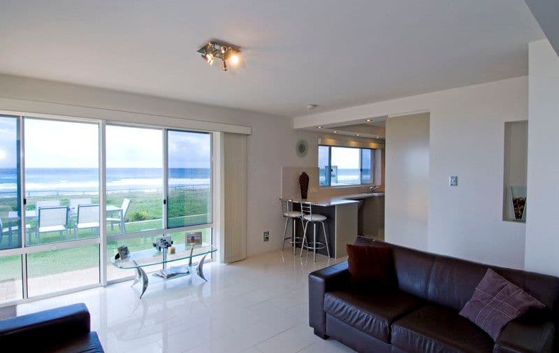 3-4 'Calca Court', 163 Hedges Avenue, MERMAID BEACH QLD 4218, Mermaid Beach - Thumbnail 2