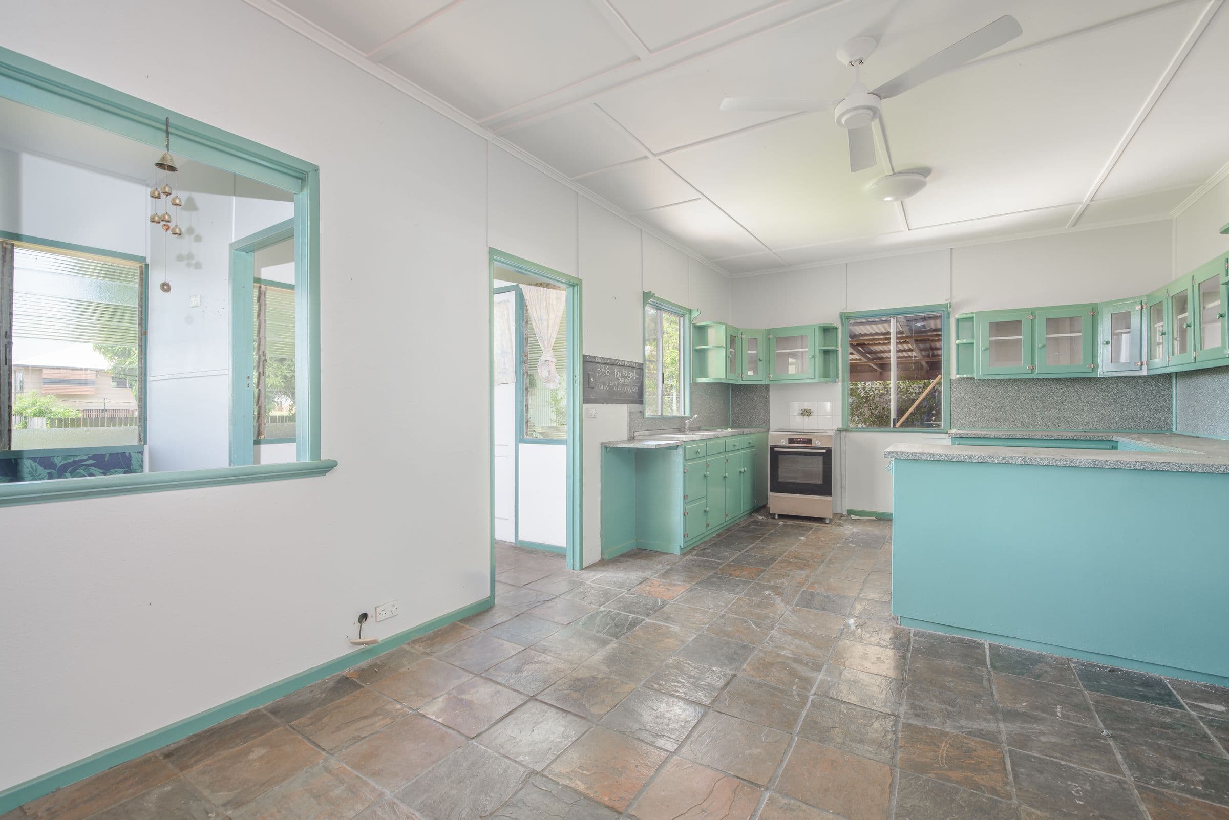 8 Amelia Street, West Gladstone QLD 4680, West Gladstone - Thumbnail 5