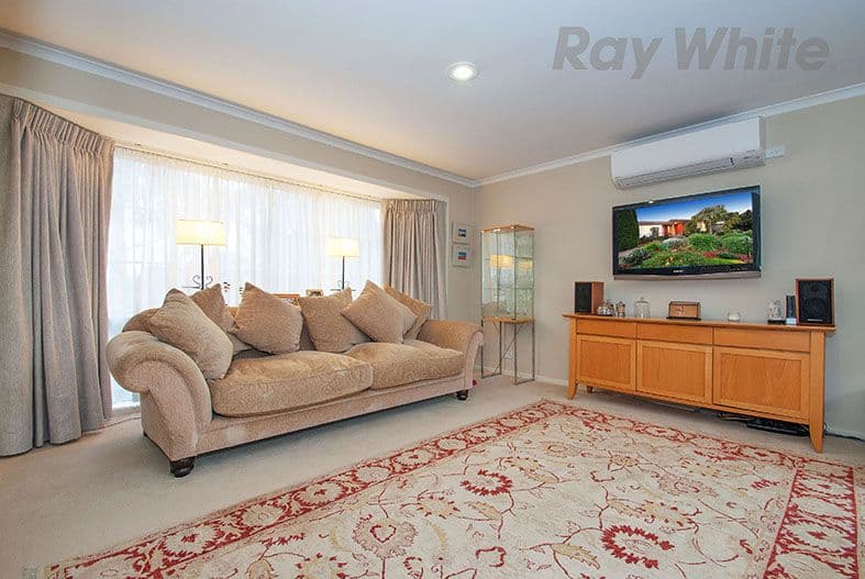 20 AZAROW Circuit, Croydon South VIC 3136, Croydon South - Thumbnail 2