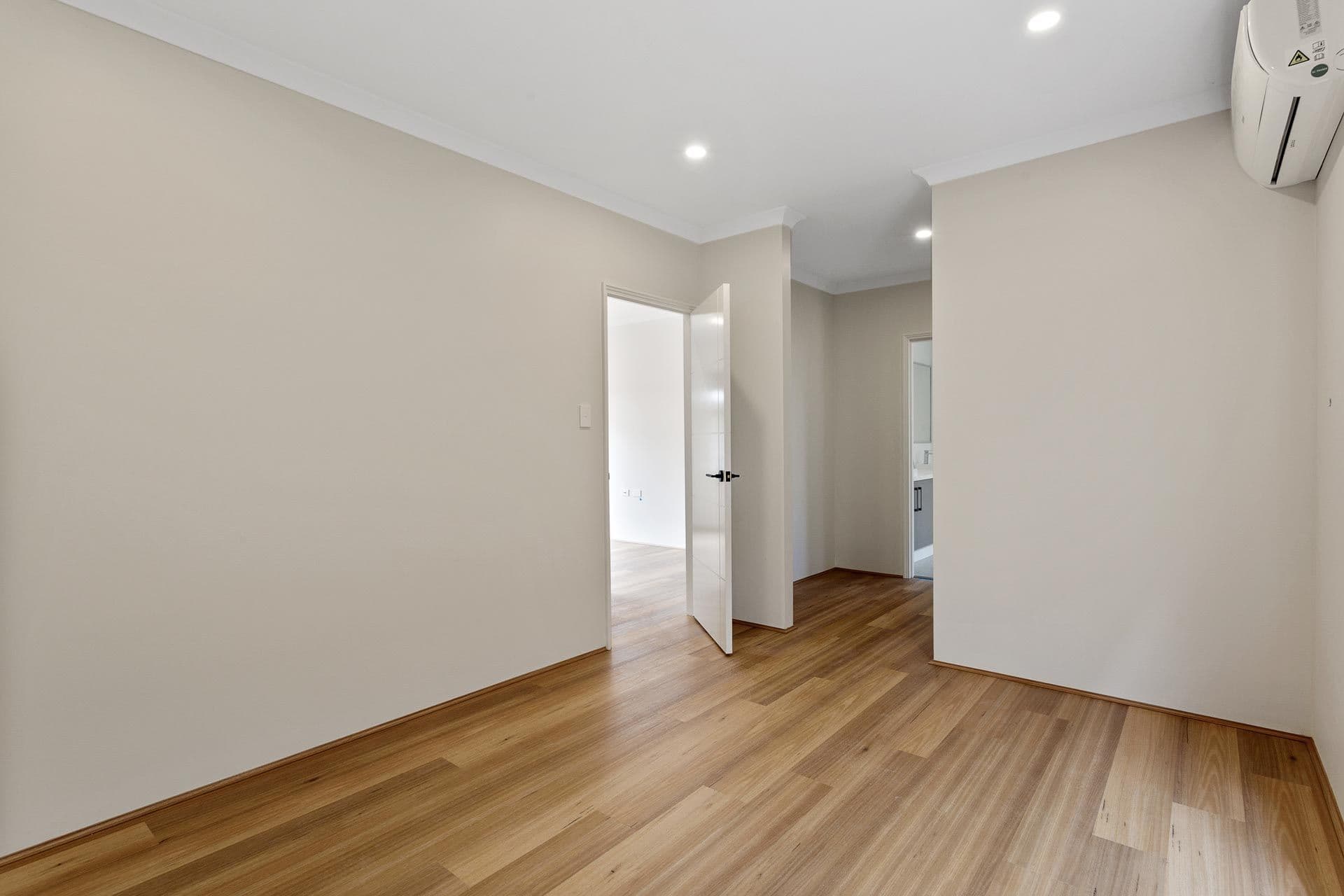 9 Almondbury Street, Bayswater WA 6053, Bayswater - Thumbnail 7