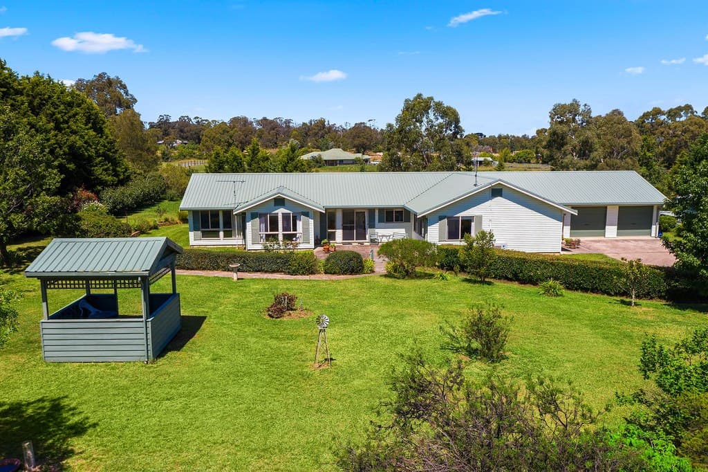 98 Greasons Road, Bundanoon - Image 1