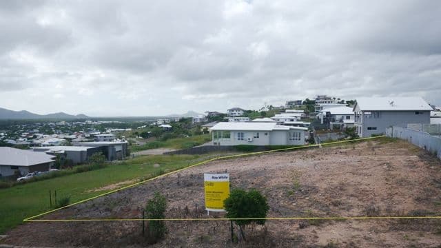 128 Goicoechea Drive, BUSHLAND BEACH QLD 4818, Bushland Beach - Thumbnail 2