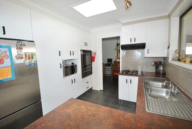 17 Lakeshore Parade, Sussex Inlet - Thumbnail 4