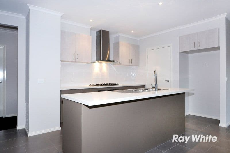 13 Connewara Crescent, CLYDE NORTH VIC 3978, Clyde North - Thumbnail 2