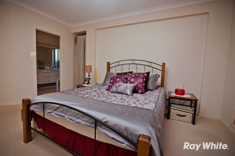 2 Britton Drive, PAKENHAM VIC 3810, Pakenham - Thumbnail 7