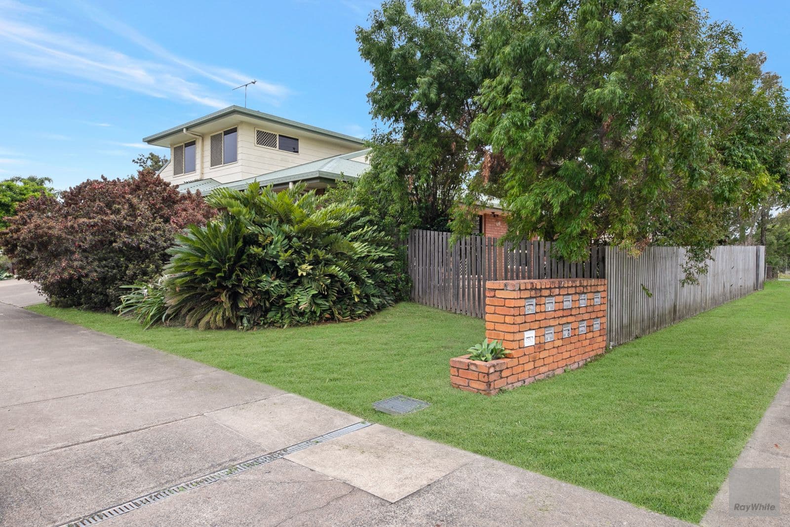 1 Burnett Street, Yeppoon QLD 4703, Yeppoon - Thumbnail 2