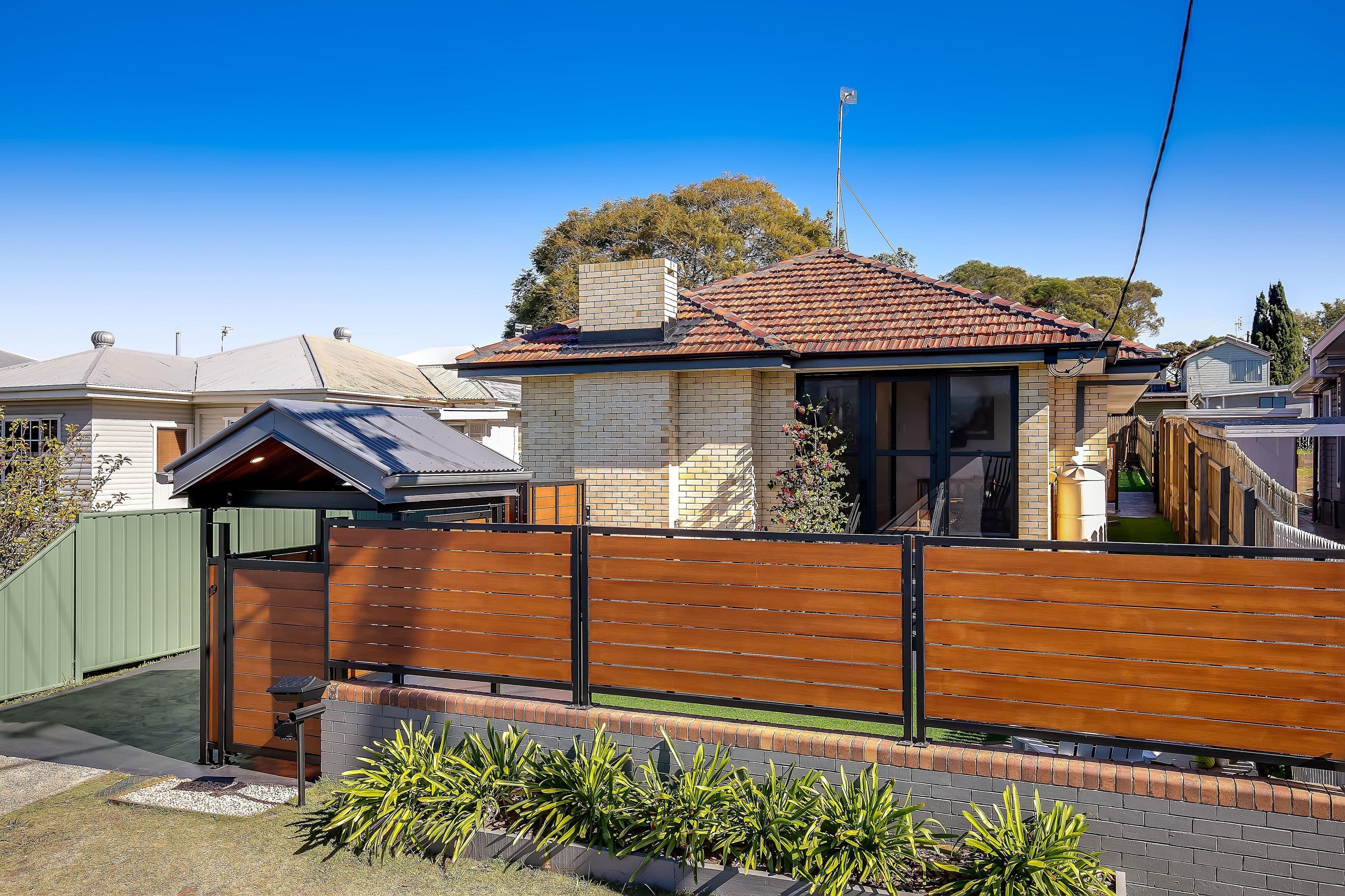 9 Blackdown Street, Harristown QLD 4350, Harristown - Thumbnail 2