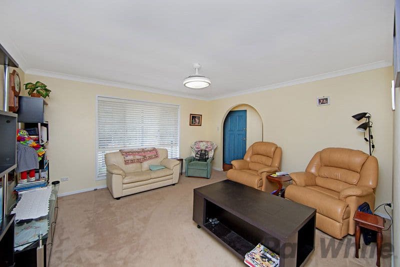 16 Wailele Avenue, Budgewoi NSW 2262, Budgewoi - Thumbnail 4