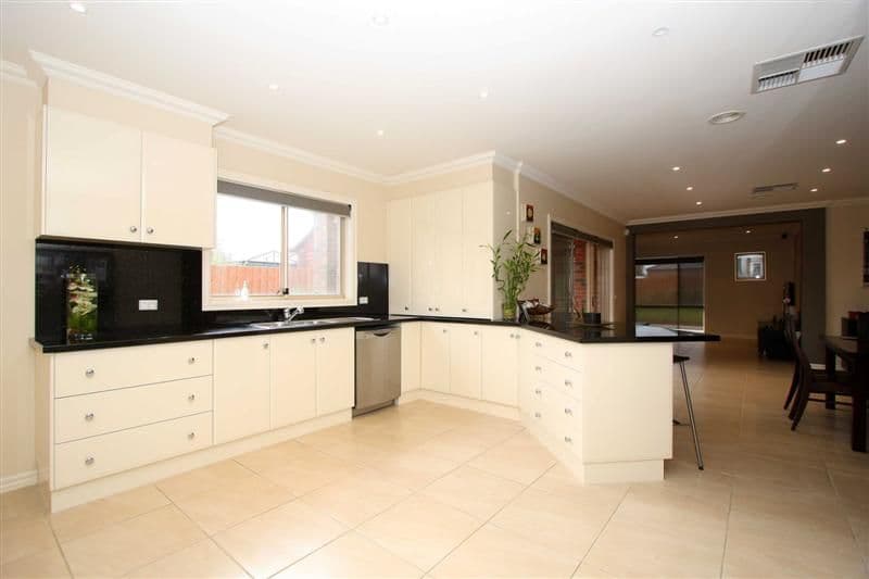 8 Exhibition Parade, TAYLORS HILL VIC 3037, Taylors Hill - Thumbnail 2