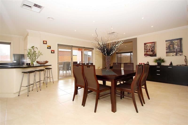 8 Exhibition Parade, TAYLORS HILL VIC 3037, Taylors Hill - Thumbnail 4