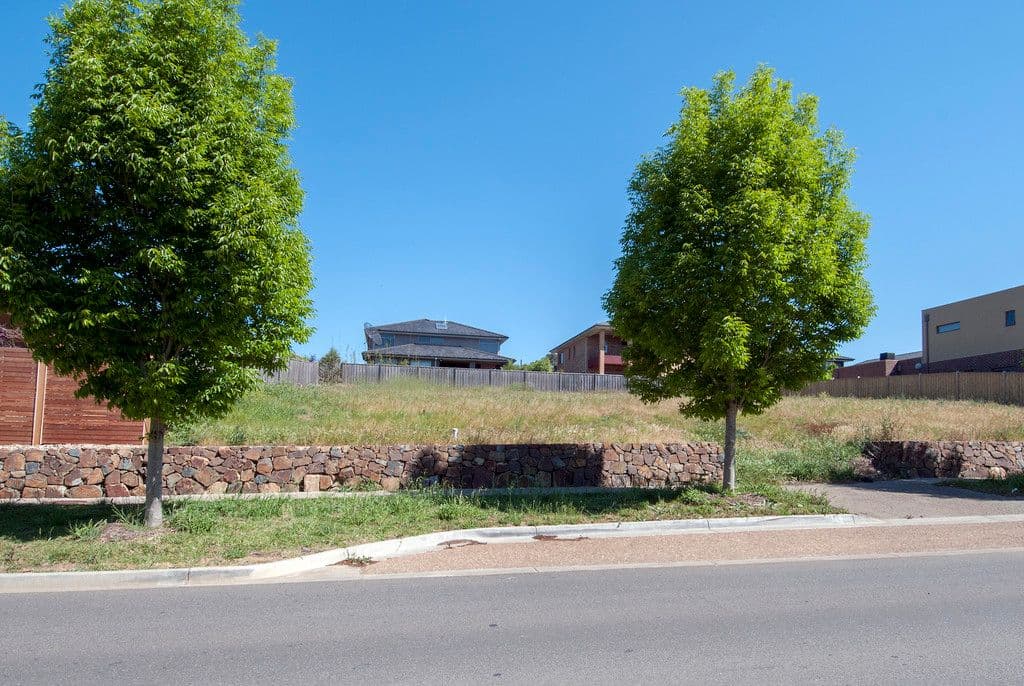 66 Linacre Drive, BUNDOORA VIC 3083, Bundoora - Thumbnail 2