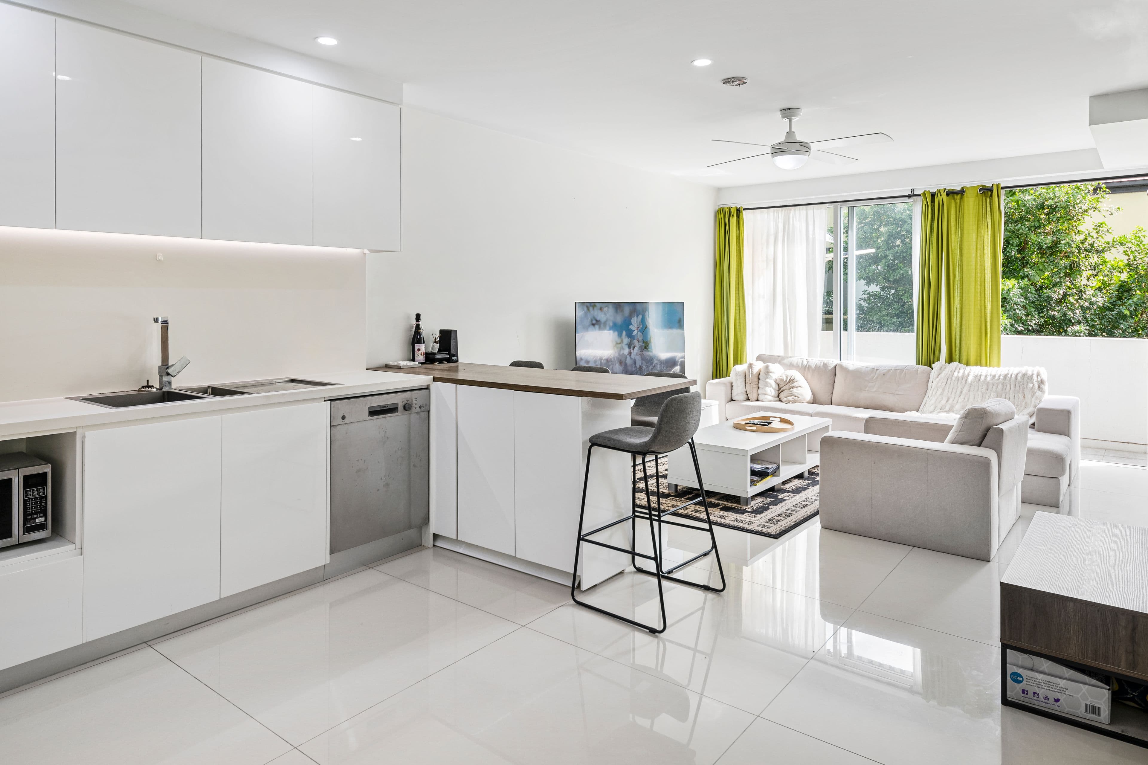 26 Gray Street, Southport QLD 4215, Southport - Thumbnail 3