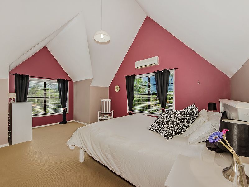 19 Tobermory Court, MERRIMAC QLD 4226, Merrimac - Thumbnail 4