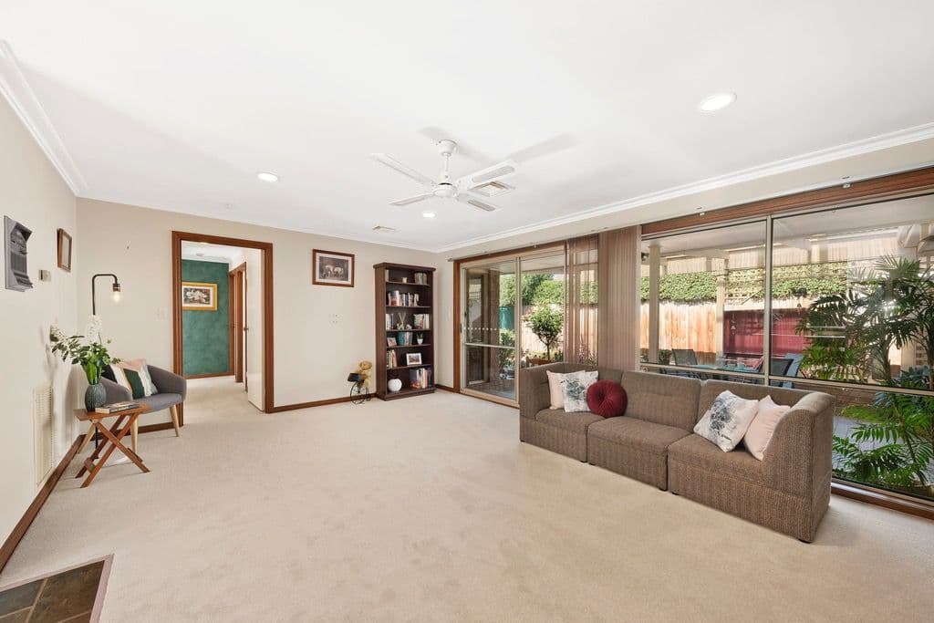 21 Hancock Drive, Ferntree Gully VIC 3156, Ferntree Gully - Thumbnail 3