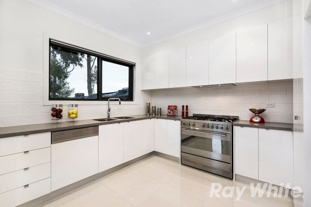 19 Dion Road, Glen Waverley VIC 3150, Glen Waverley - Thumbnail 4
