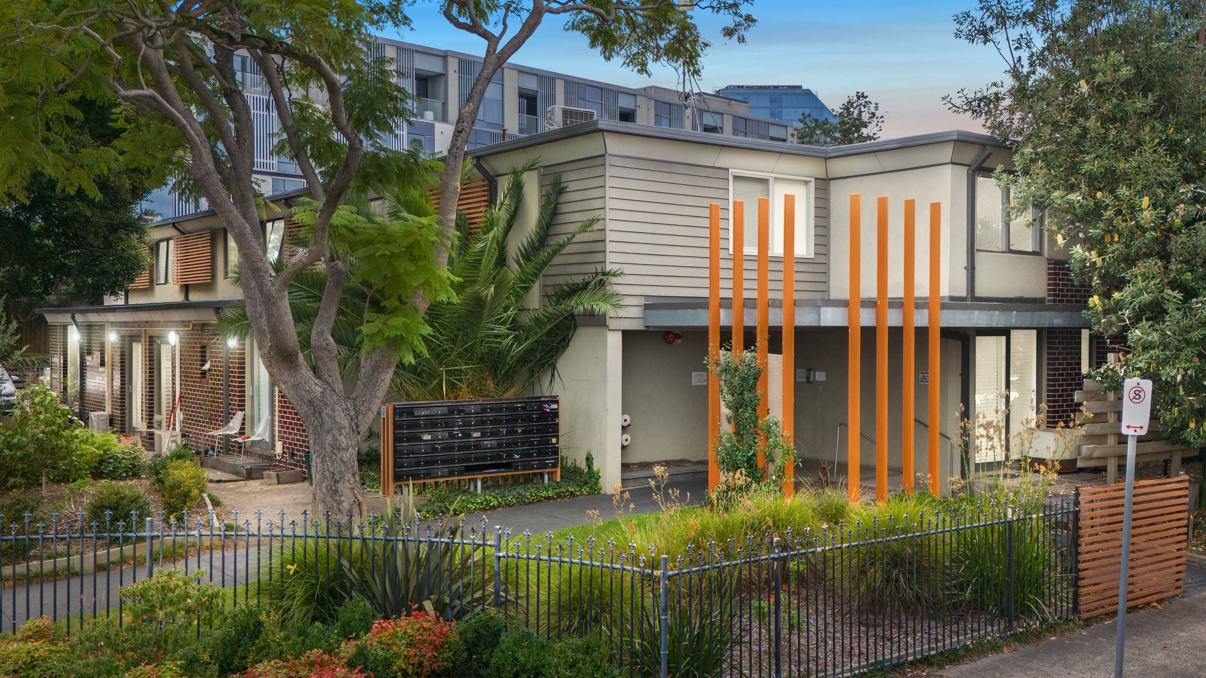 15 Hawthorn Road, Caulfield North VIC 3161, Caulfield North - Thumbnail 2