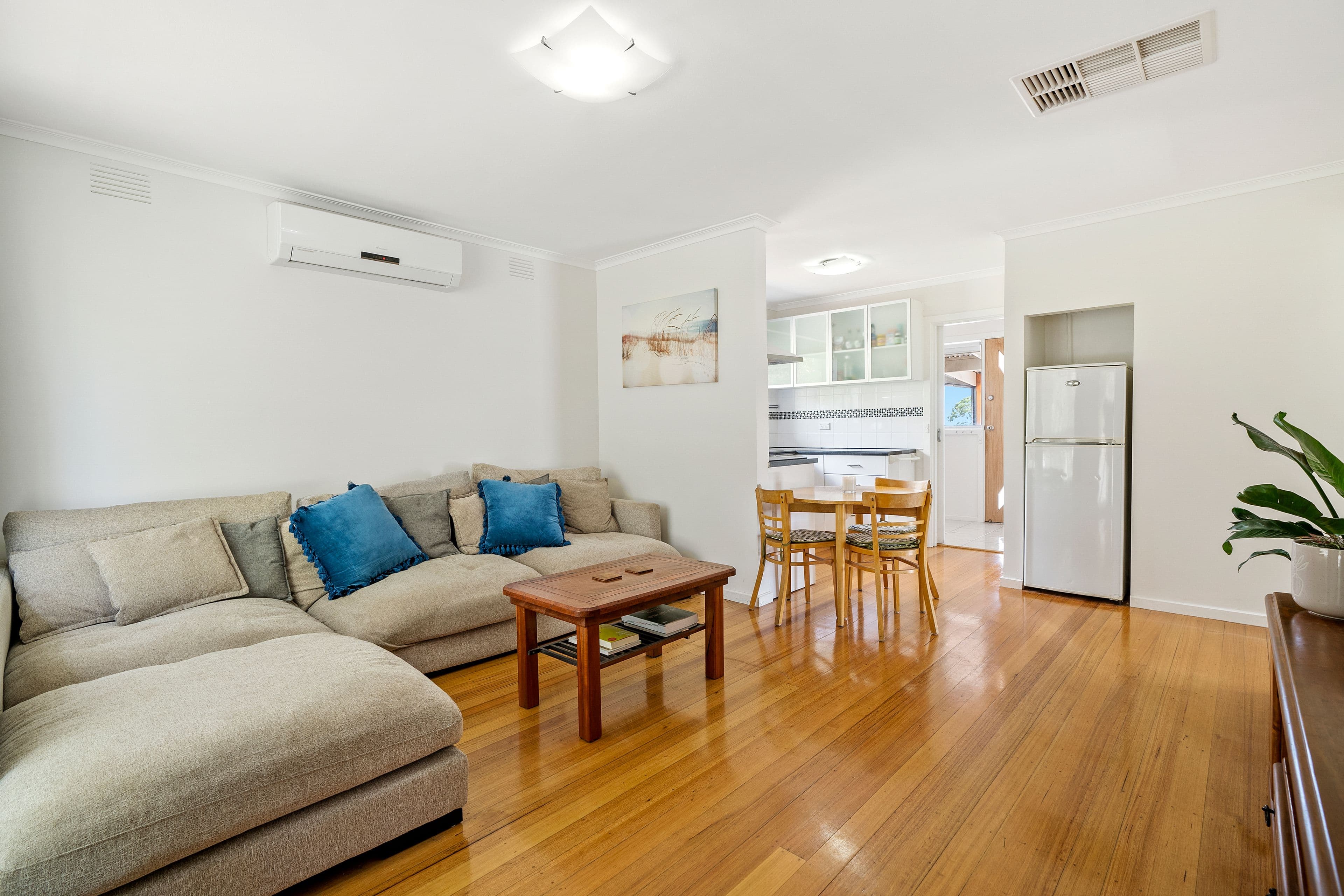 10 Clematis Avenue, Ferntree Gully VIC 3156, Ferntree Gully - Thumbnail 5